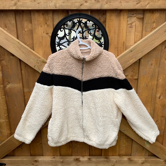 Arizona Jean Company Jackets & Blazers - ❤️ Host Pick ❤️ Striped Sherpa Sweater